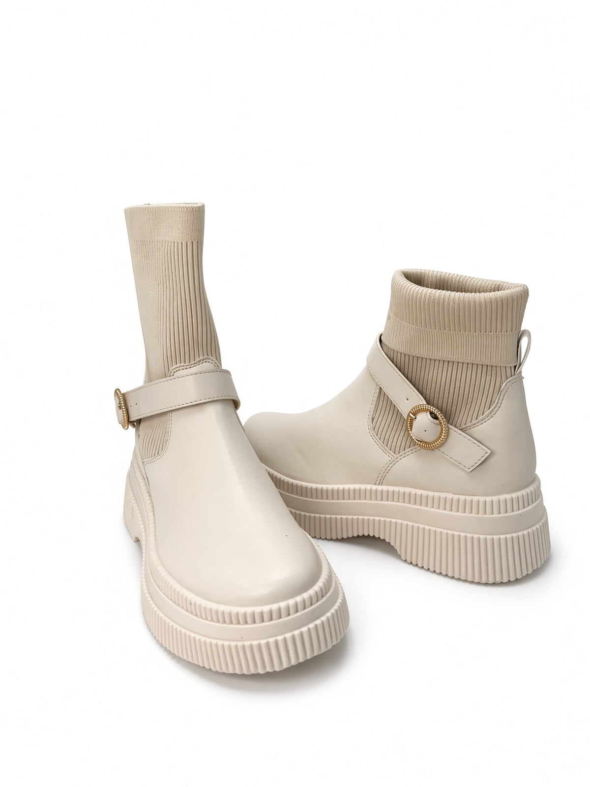 Botín Casual de Mujer con Tubo Tejido y Hebilla Marca Mustaza – Color Beige