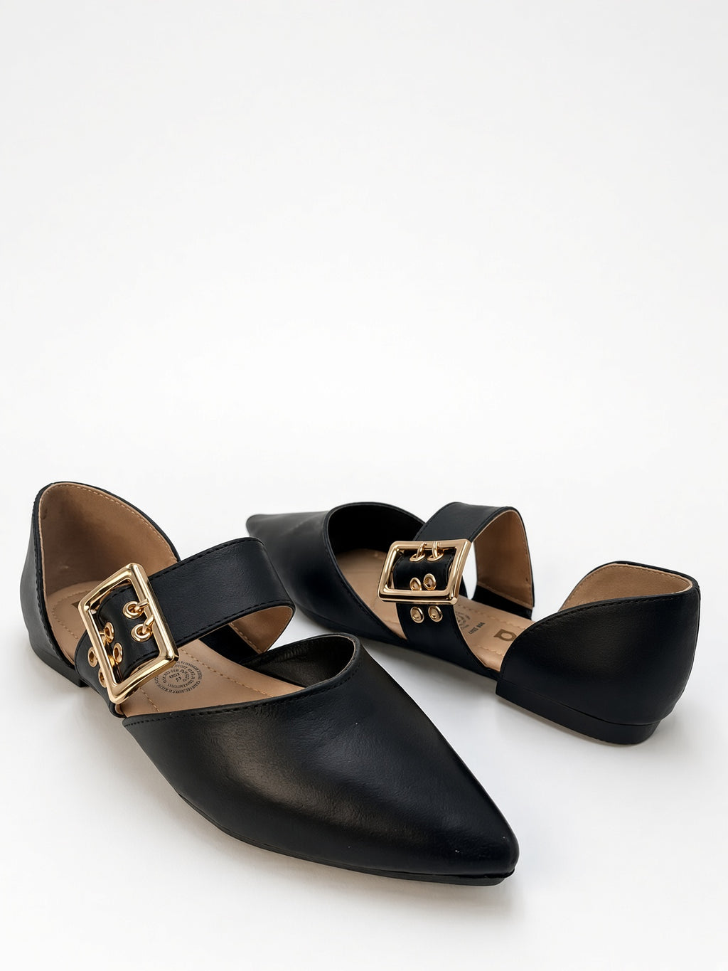Zapato Flat Negro de Punta Puntiaguda con Correa y Hebilla