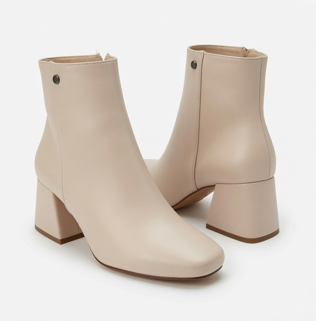 Botines Efe de Tacón Ancho en Piel Sintética Color Beige