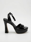 Zapatilla de Plataforma Negra en Charol con Tacón Ancho