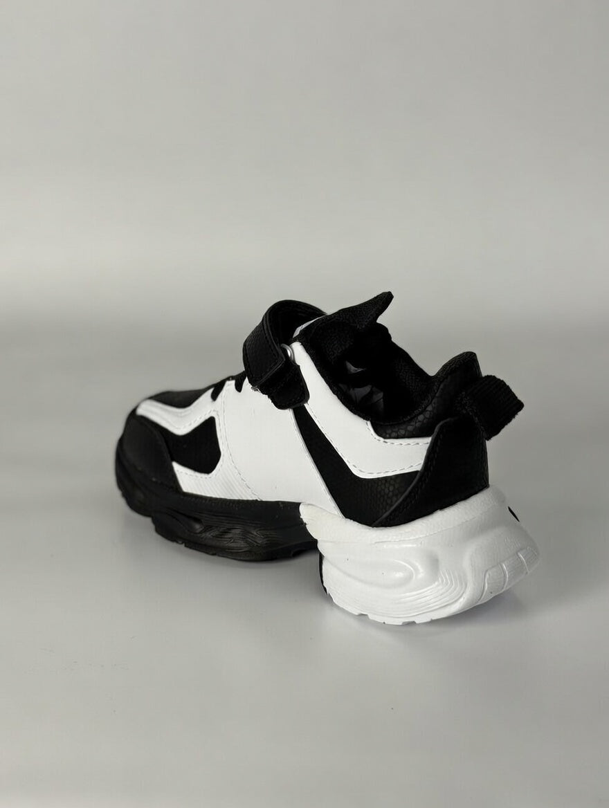 Tenis para niños negro y blanco AVINZ