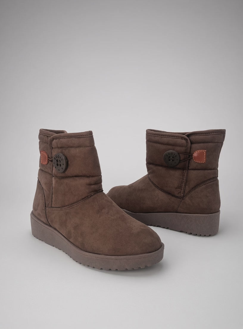 Botin Térmico de Gamuza Cafe Claro con Botón Lateral para Dama