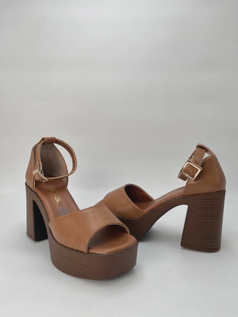Zapatilla de Plataforma Cklass Tacón Ancho en Color Miel para Mujer